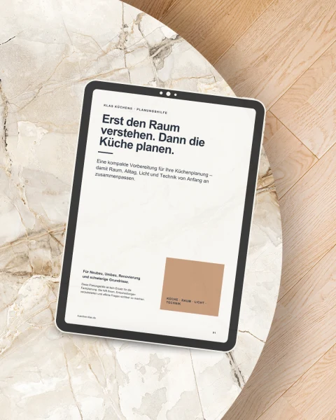 Vorschau der Planungshilfe: Deckblatt „Erst den Raum verstehen. Dann die Küche planen.“